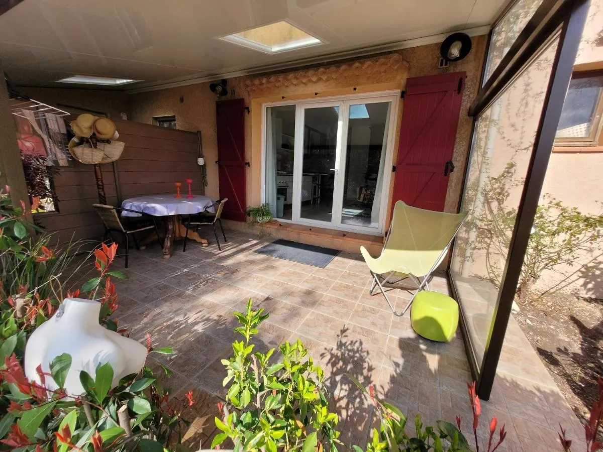 Apartment Le Nid De Darshan 2 Personnes Collobrieres